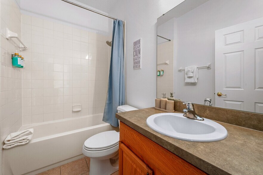 Building Photo - 8938 Cuban Palm Rd