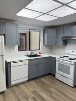 Building Photo - 306 Dorado Ter