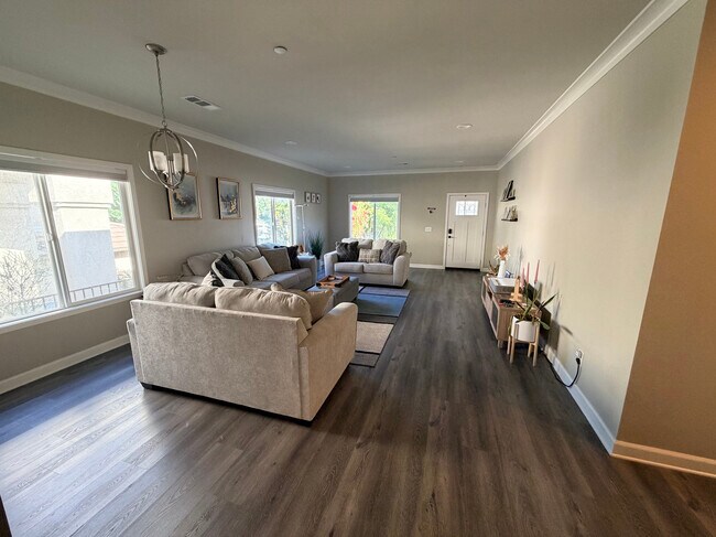 Building Photo - 20287 Newton St