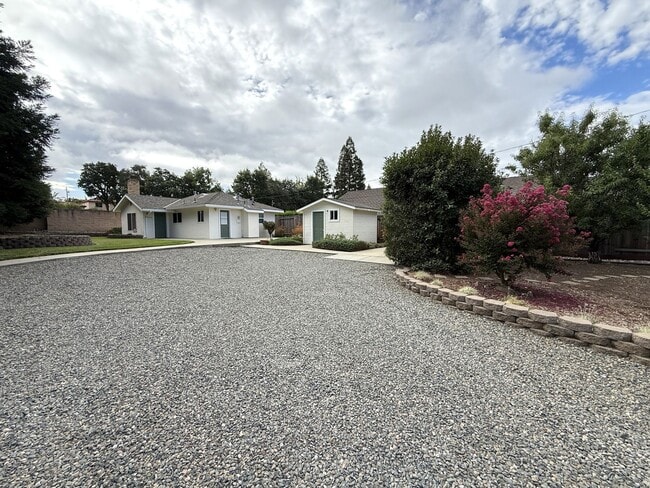 Primary Photo - Secluded 2bd/1ba Carmichael Charmer near S...