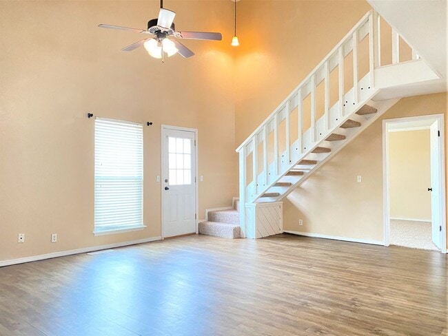 Building Photo - 725 Lapwing Rd