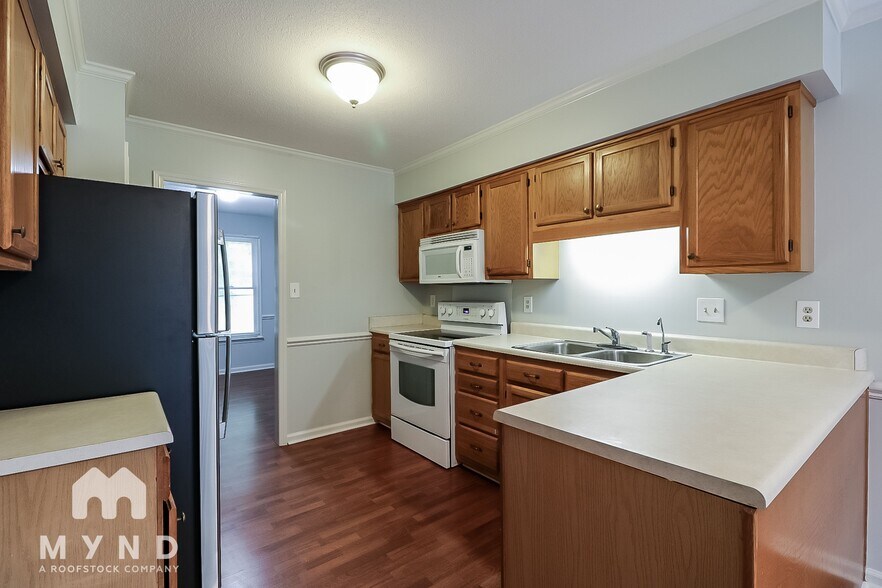 Building Photo - 303 Indian Springs Dr