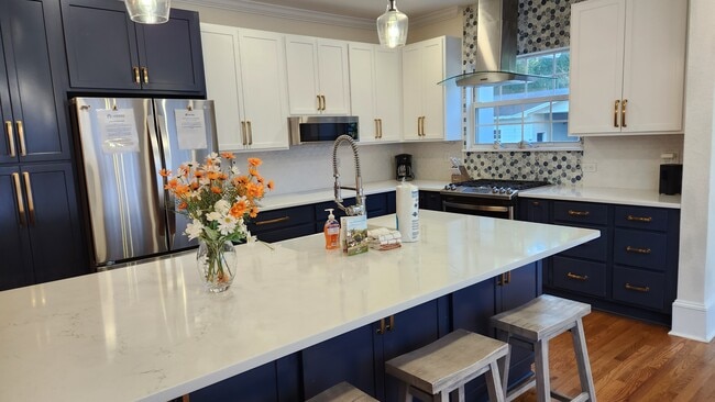 Building Photo - 2897 Sydney St