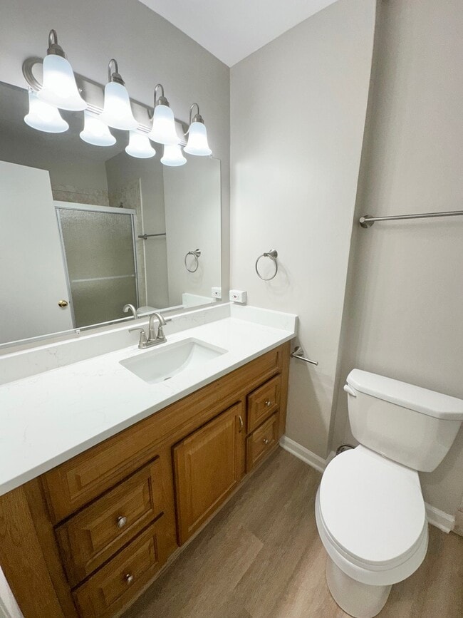 Building Photo - 3003 Killarney Dr