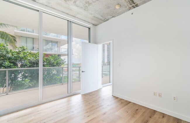 Building Photo - 3470 E Coast Ave