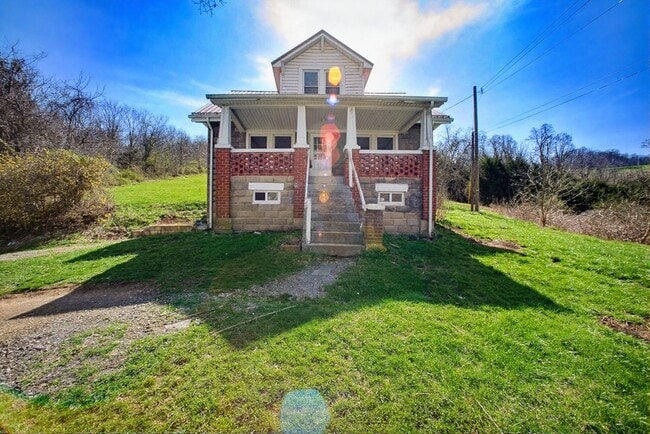 Building Photo - 11494 New Garden Rd