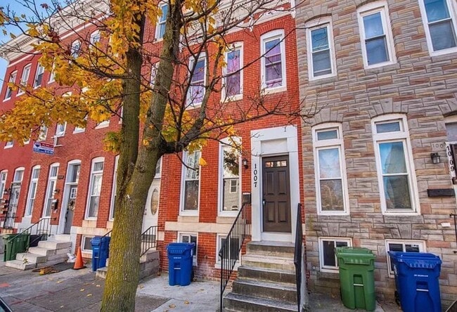 Primary Photo - Fully Furnished! Spacious Rooms! Modern Decor! Finished Basement! Central Air! Fireplaces! Availa...