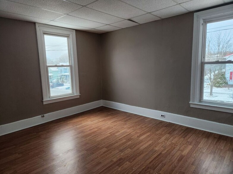 Building Photo - 96 W Oneida St