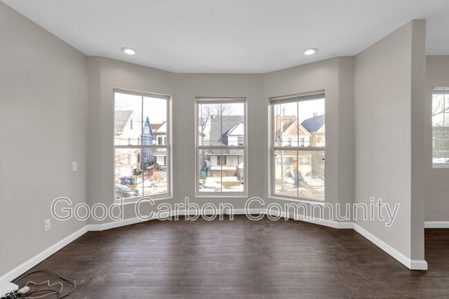 Building Photo - 194 Herkimer St