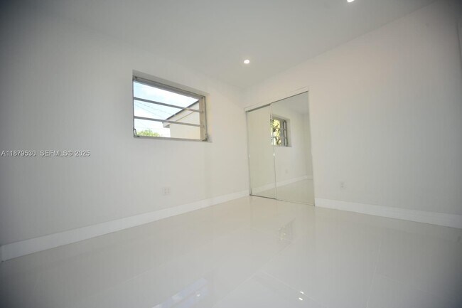 Building Photo - 18601 SW 97th Ct