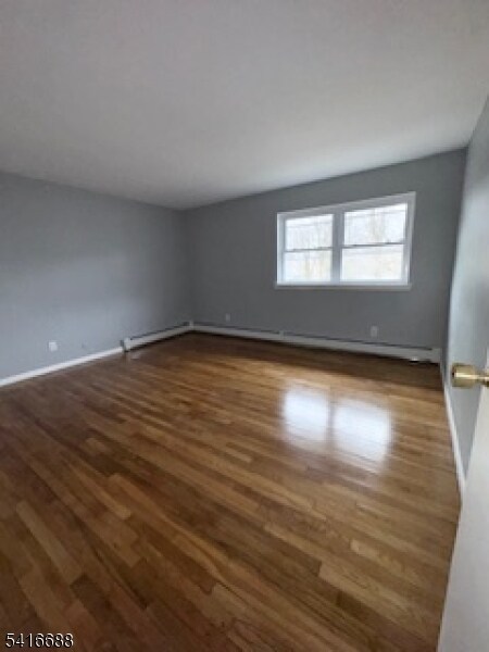 Building Photo - 117 W 3rd Ave