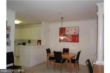 Building Photo - 7011 Falls Reach Dr