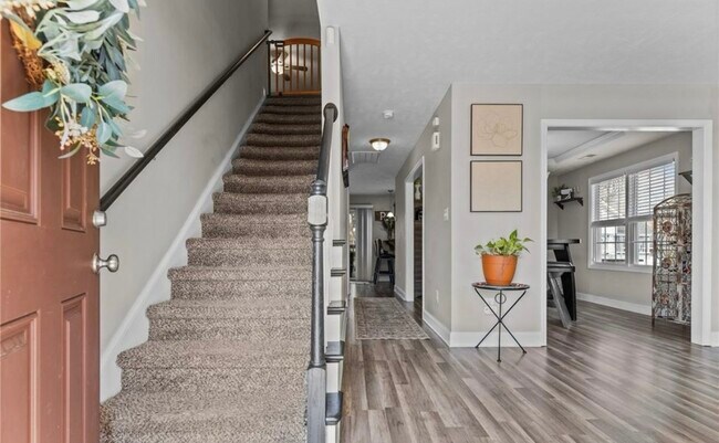 Building Photo - 263 Autumn Ln