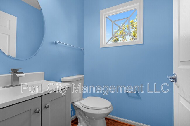 Building Photo - 905 Hall Station Dr