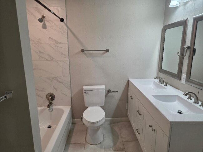 Building Photo - 21307 SE Hawthorne Rd