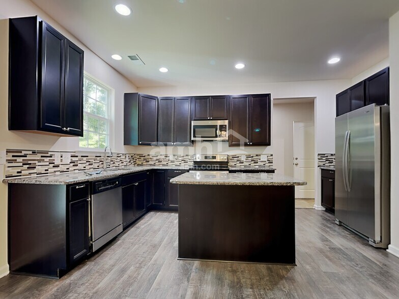 Building Photo - 85 Wando View way