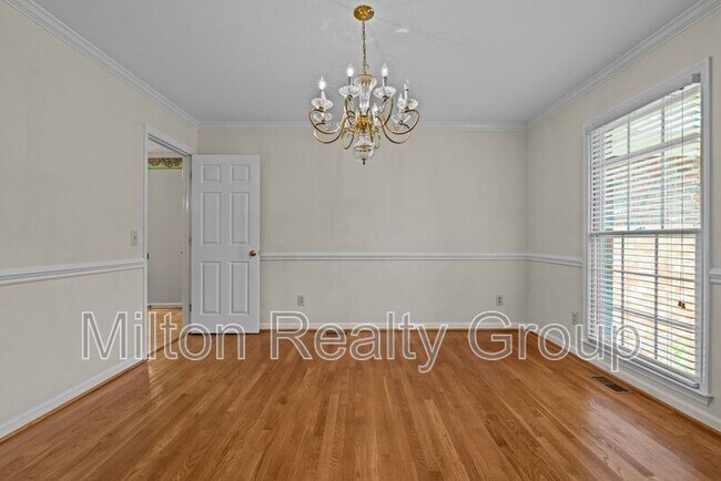 Building Photo - 464 Tirzah Dr