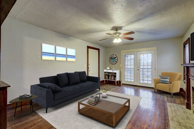 Building Photo - Lovely 1 Bed Home with new Balcony: 1407 1/2 Northwest 17th Street