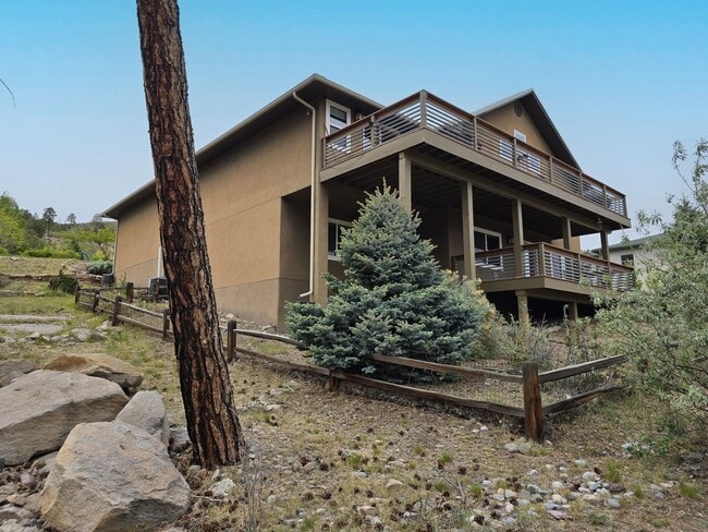 Building Photo - Beautiful Quemazon Home (5085 Alegria)
