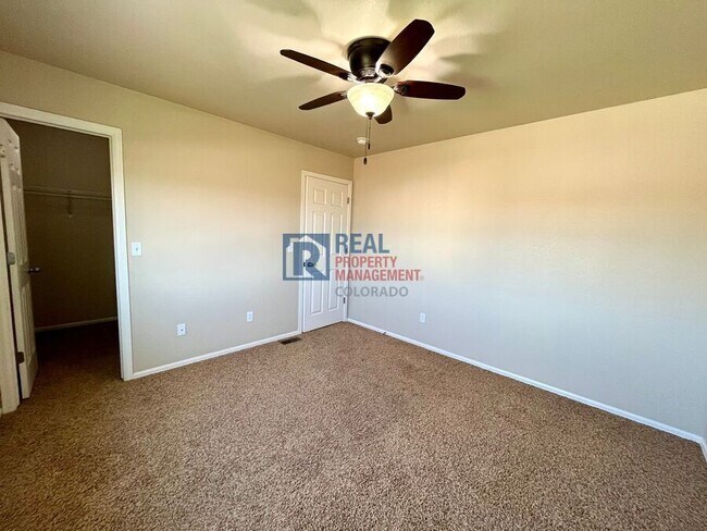 Building Photo - 10276 Deer Meadow Cir