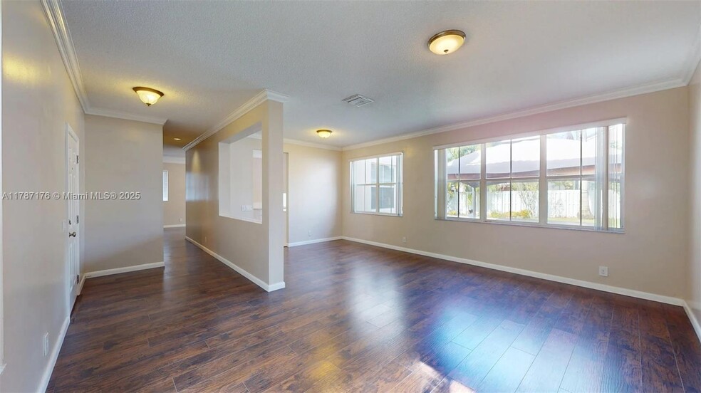 Building Photo - 582 Carrington Ln
