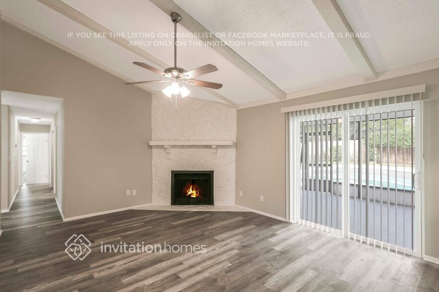 Building Photo - 933 Hillrise Dr