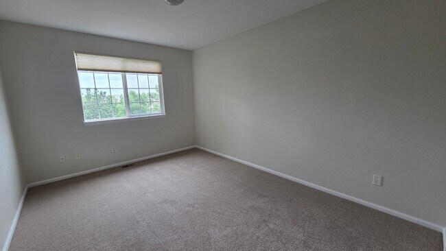 Building Photo - Spacious 5-Bedroom Home in Desirable Rock Creek – Fresh Updates & Fantastic Location!