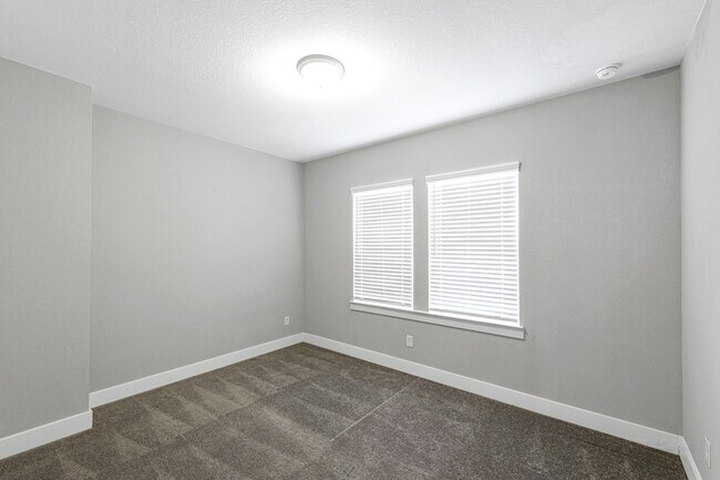 Building Photo - 12562 Holly Blue Ln