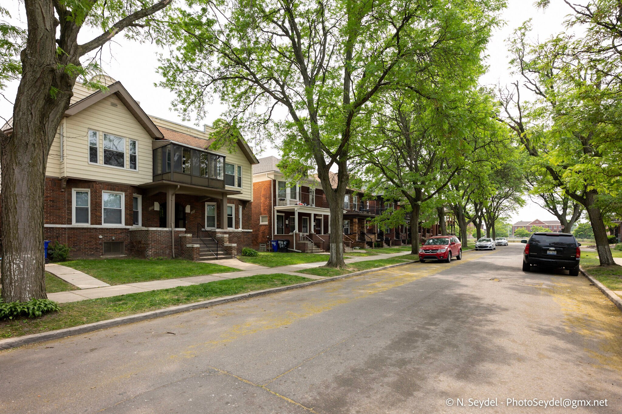 Front View - 865 Blaine St