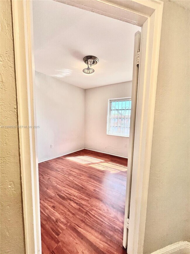 Building Photo - 3490 SW 9th St