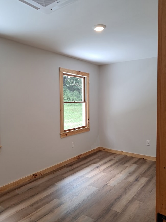 Building Photo - 315 #2 Sulphur Springs Rd