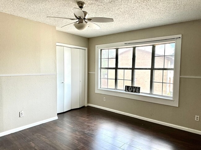 Building Photo - 1300 Hillside Rd