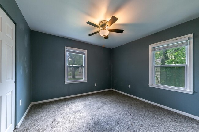 Building Photo - 2213 Blaker Dr
