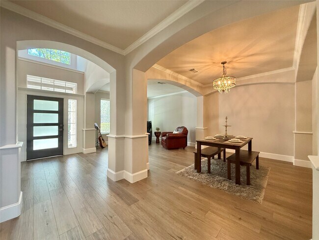 Building Photo - 251 N Maple Glade Cir