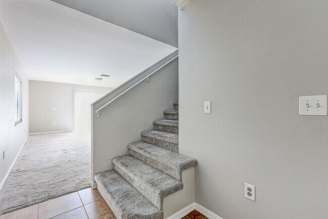 Building Photo - Prime Northwood Home on a Conservation Lot...