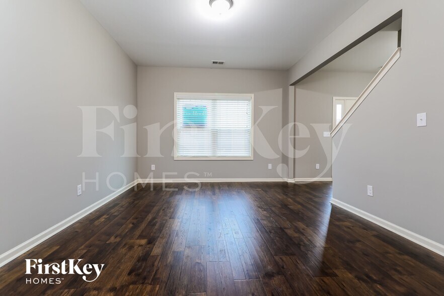 Building Photo - 4218 Spruce Trail