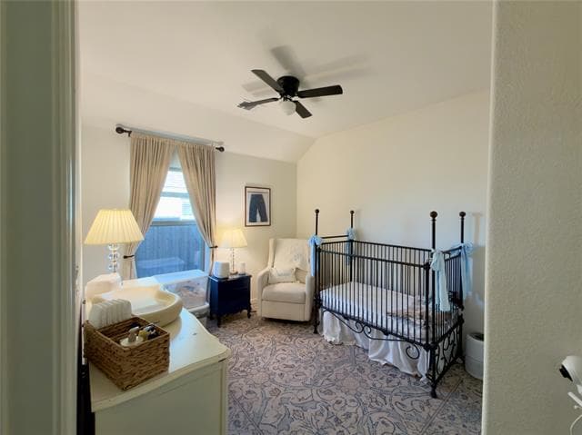 Building Photo - 416 Paloma St