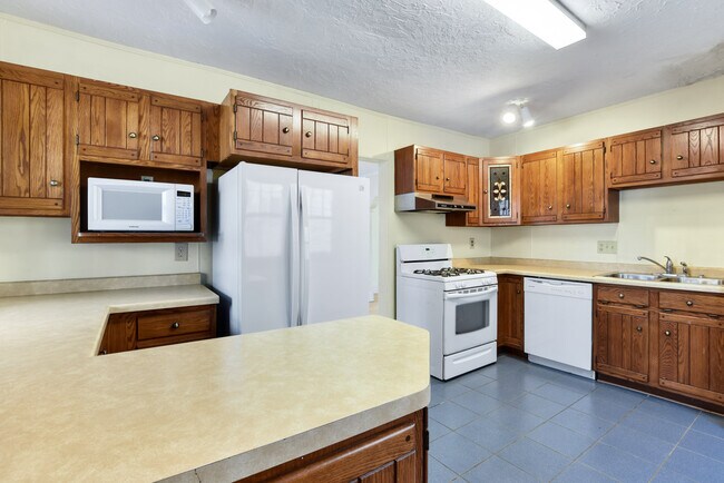 Building Photo - 117 N 1st St