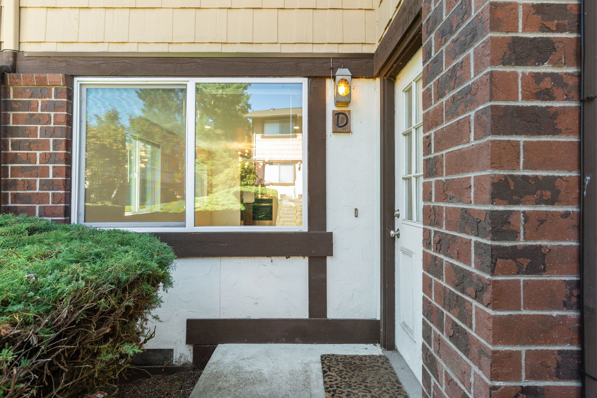 Building Photo - 11334 3rd Ave NE