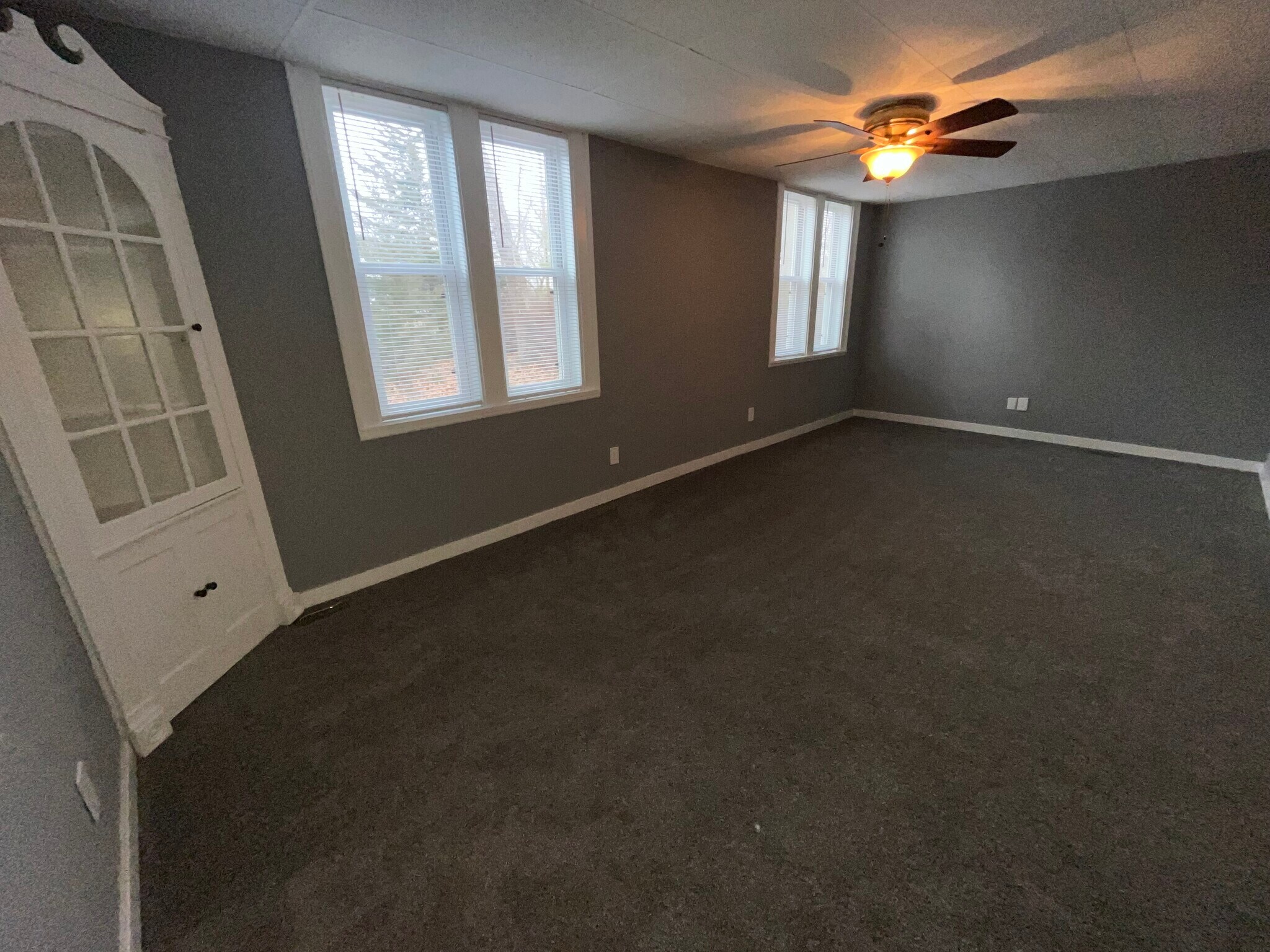 Building Photo - 100 Dixon Ave