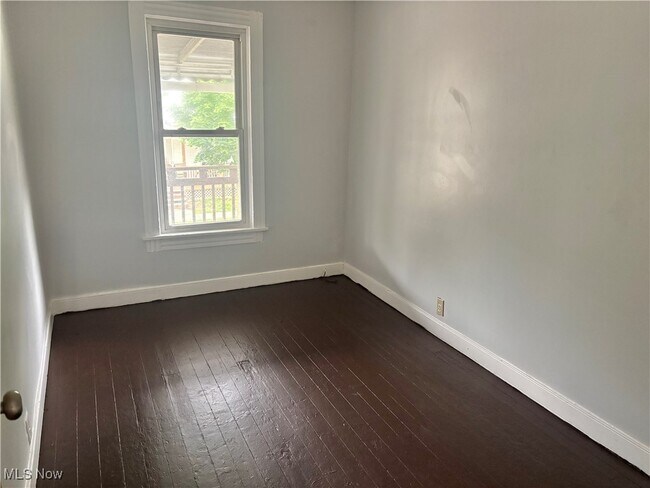 Building Photo - 2097 W 93rd St