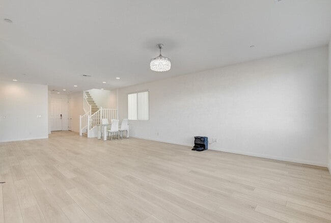 Building Photo - 10276 Thurso Ave