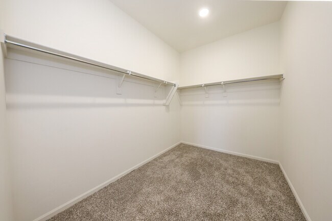 Building Photo - 7867 S Walnutview Dr