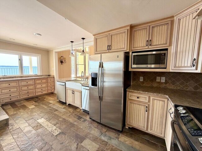 Building Photo - Lake Murray - Irmo - Offering Self Guided Tour with RENTLY!