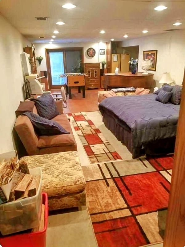 Building Photo - 892 N State Rd 149