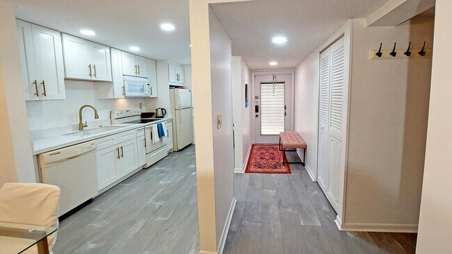 Building Photo - 367 S Federal Hwy