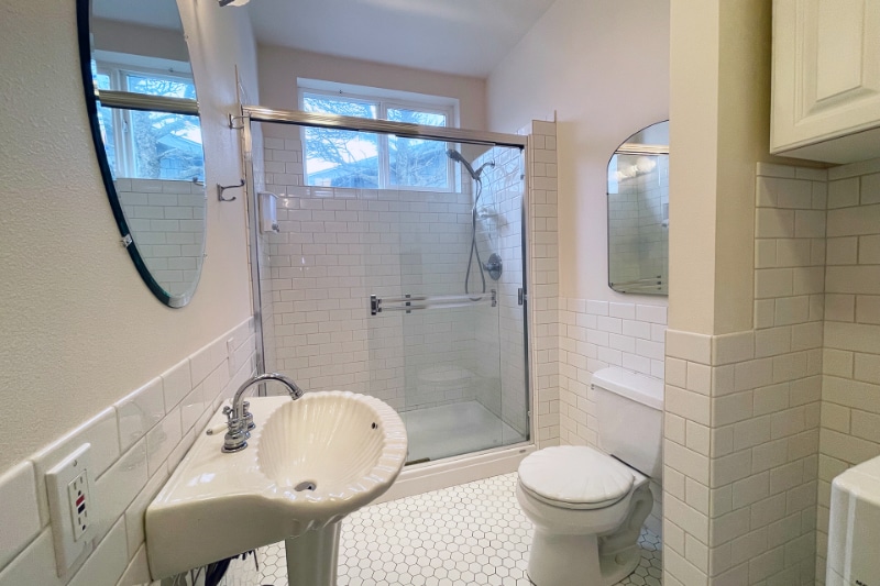 Building Photo - 6437 NW Finisterre Ave