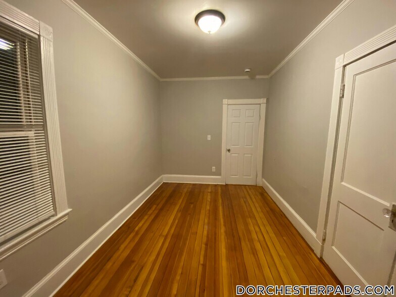 Building Photo - 42 Monadnock St