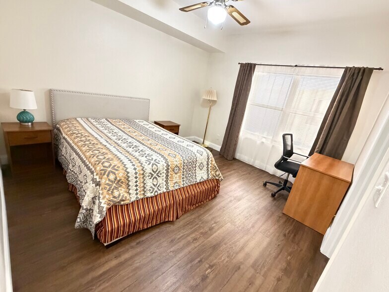 Bedroom 2 - 1096 Woodshire Ln