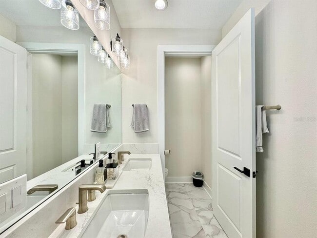 Building Photo - 3722 W Mango Ave